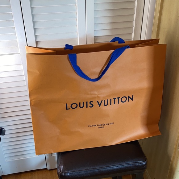 (💲 🛑 L D) Louis Vuitton Gift bag & box… - Picture 7 of 10